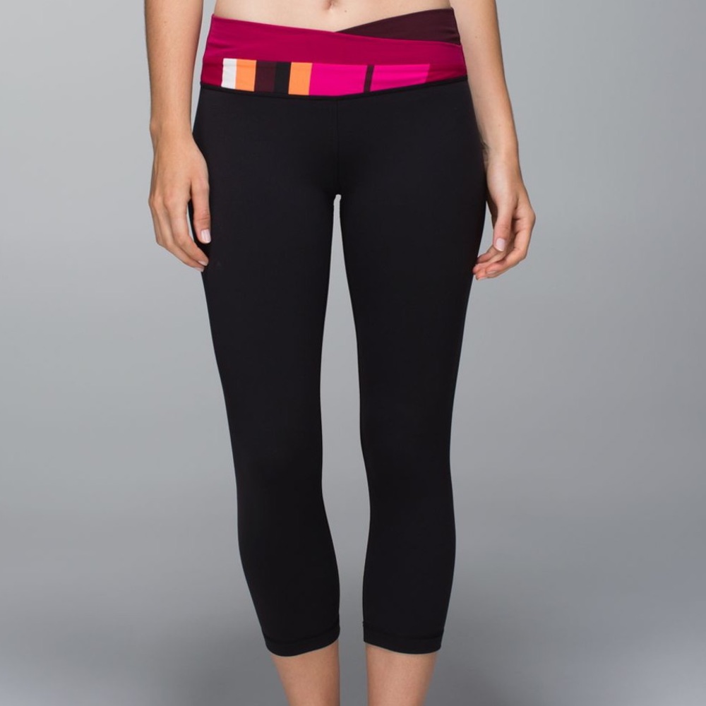 Lululemon Black Astro Wunder Under Crop Black